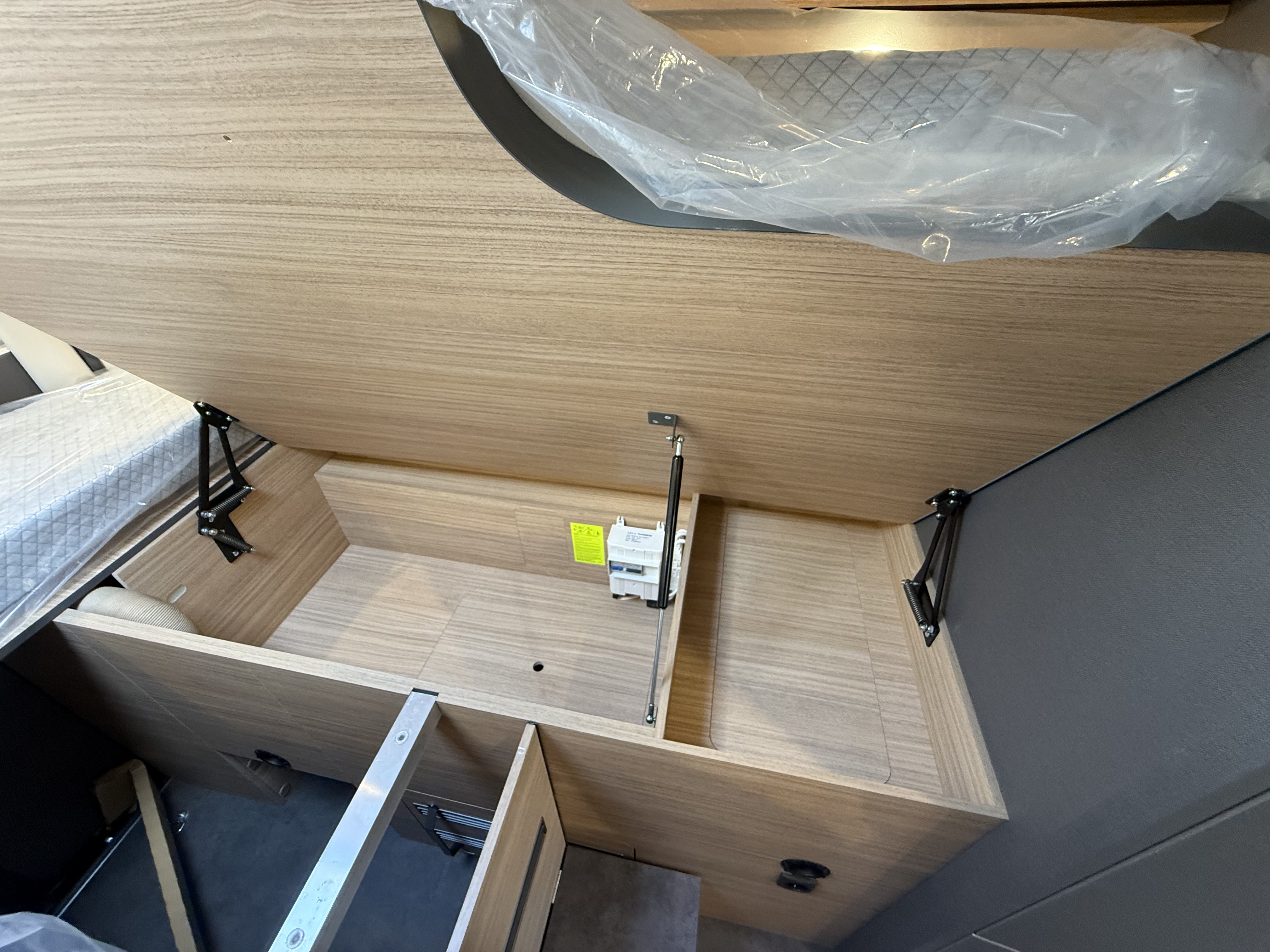 Malibu Van First Class – Two Rooms 640 LE RB charming GT skyview - Bild 34