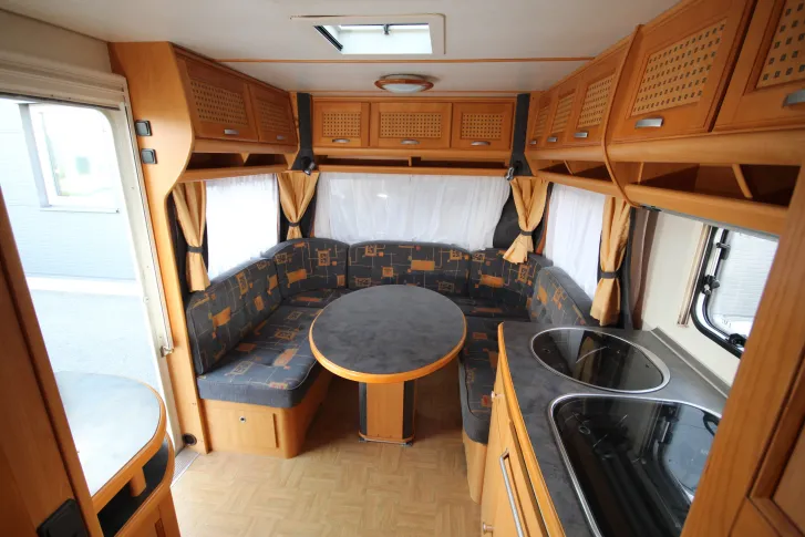 Fahrzeugbild LMC Dominant 545 E #31