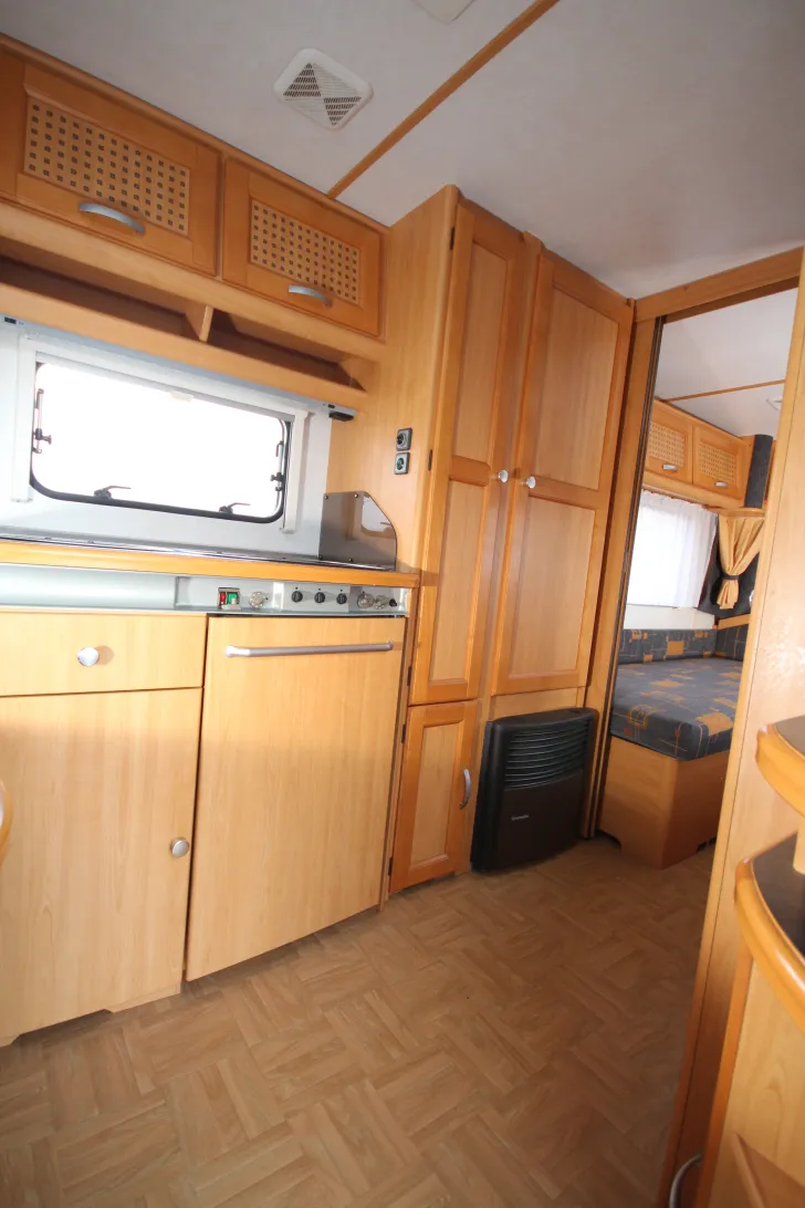 Fahrzeugbild LMC Dominant 545 E #32