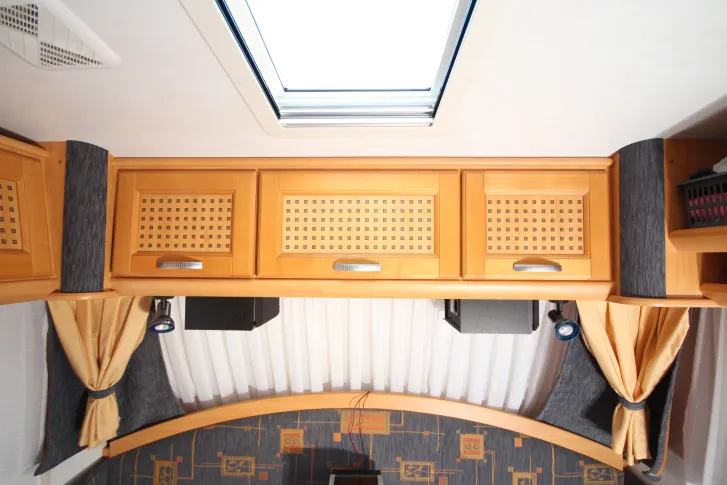 Fahrzeugbild LMC Dominant 545 E #43