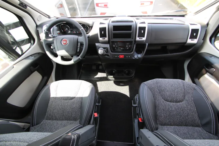 Fahrzeugbild LMC Cruiser T 672 G Comfortline #15