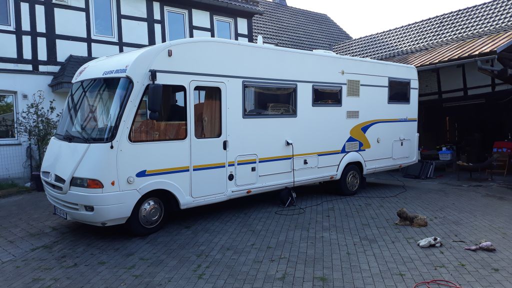 Eura Mobil Integra 866 EB Als Pickup Camper Bei Caraworld at